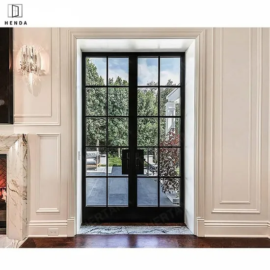 Portão principal de ferro forjado simples/duplo, preço baixo de fábrica na China, exterior/interior/francês/pátio/varanda/segurança/vidro/metal, porta de aço nova